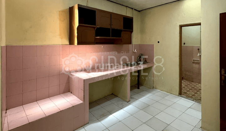 Rumah Kontrakan Bagus Unfurnished SHM di Sarijadi, Bandung 2