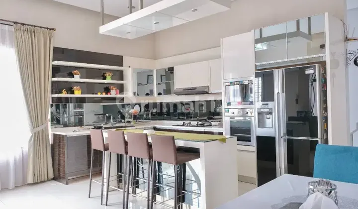 For Sale Super Comfortable Luxury House in Dago Pakar Resort Bandung 2