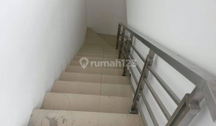 Dijual Ruko 3 Lantai di Surya Sumantri, Bandung 2