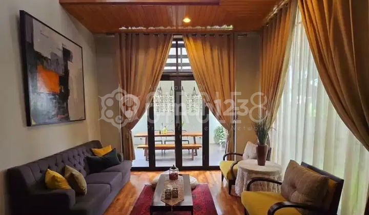 Dijual Rumah Mewah Cantik di Setiabudi Regency Bandung
