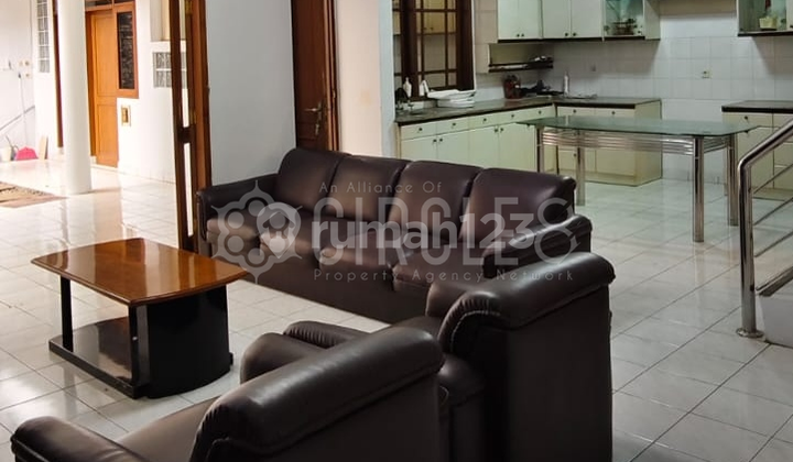 Rumah 2 Lantai Nyaman Super Luas di Sukajadi Bandung