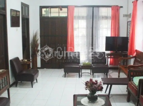 Rumah Bagus Semi Furnished di Pasirkaliki, Bandung
