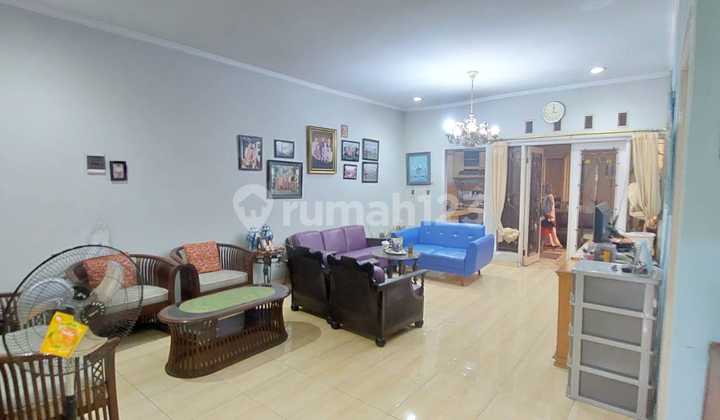 Comfortable House in Pasadena Bandung Let's Negotiate First 1