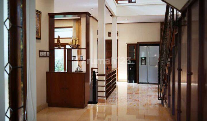 Rumah Super Mewah 2 Lantai Furnished di Setrasari, Bandung 2