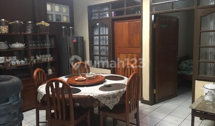 For Sale House on Mainroad Sarijadi Bandung, Suitable for Business 1