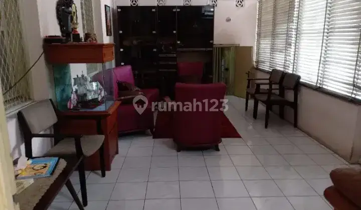 Rumah Bagus Unfurnished di Ir. H. Djuanda, Bandung 2