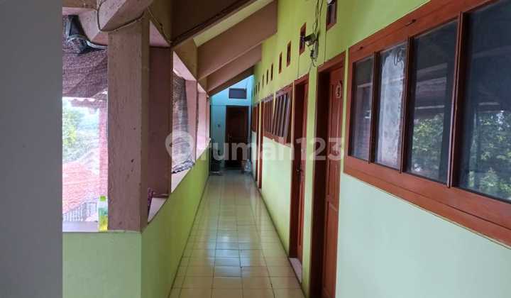 Rumah Bagus Unfurnished SHM di Ir.H.Juanda Dago, Bandung 2