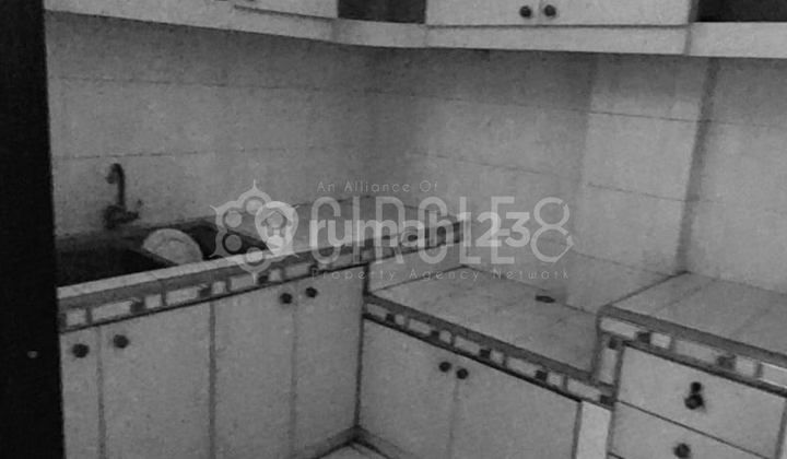 For Rent: 3-Storey Shop House, Comfortable, Clean, Ready to Occupancy in Mekar Wangi 2