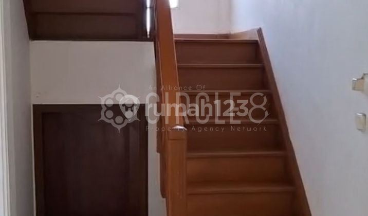 Rumah Kontrakan Bagus Semi Furnished Sarijadi, Bandung 2