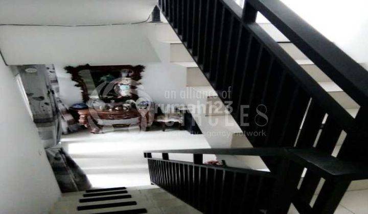 Dijual Rumah 3 Lantai Bagus Semi Furnished di Sariwangi, Bandung 2