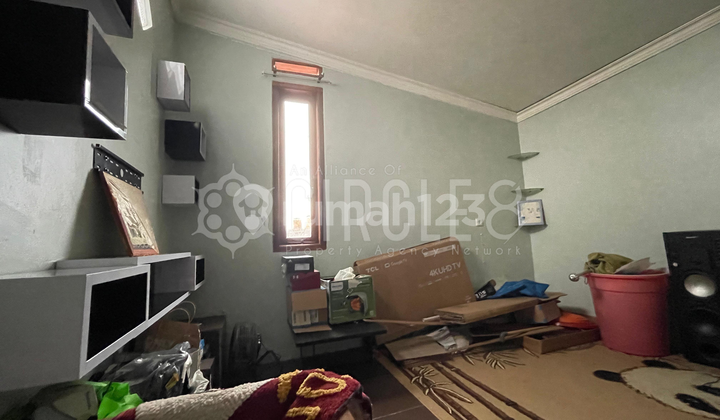 For Sale: Beautiful, Comfortable House at an Economic Price in Cipageran Asri 2