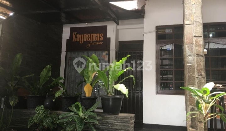 For Sale House on Mainroad Sarijadi Bandung, Suitable for Business 2