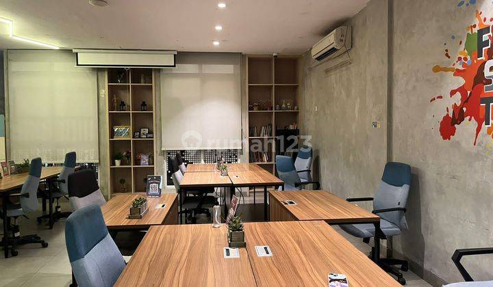 Ruang kerja hybrid dan kantor pribadi untuk individu profesional 1