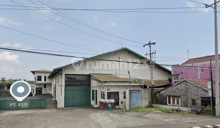 Factory for Sale, Prime Location in Front of Main Road, SHM
