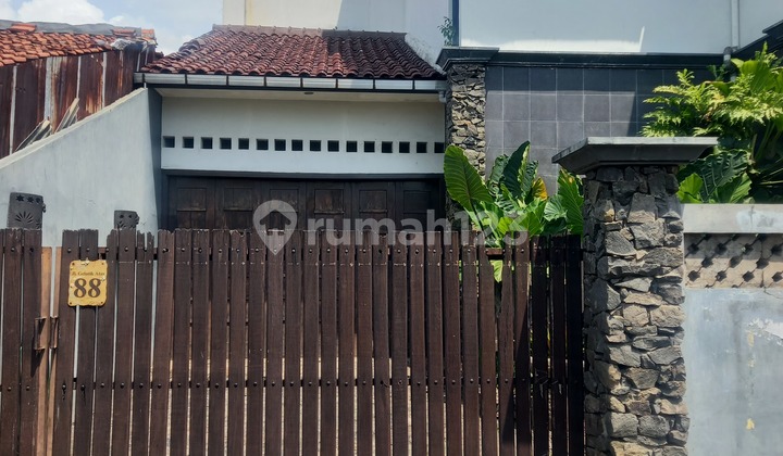 Rumah Harga Miring Lokasi Strategis di Bintaro Sektor 2 Rumah Harga Miring Lokasi Strategis di Bintaro Sektor 2
