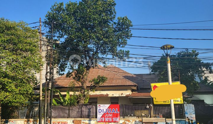 Rumah lama cocok untuk gedung perkantoran jl wahid hasyim sertifikat SHM lokasi sangat strategis hanya 10 menit ke jalan tamrin dan ke jalan Sudirman dan jarang ada yang luas 2106 meter Rumah lama cocok untuk gedung perkantoran jl wahid hasyim sertifikat SHM lokasi sangat strategis hanya 10 menit ke jalan tamrin dan ke jalan Sudirman dan jarang ada yang luas 2106 meter