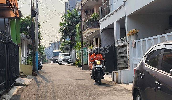 Rumah lama cocok untuk investor, sertifikat SHM, jalan dua mobil, lokasi strategis di kayu putih tengah rawamangun jakarta timur 2