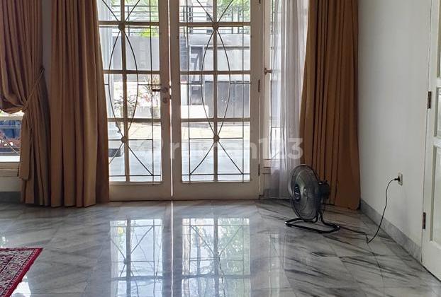 Dijual Cepat Rumah Lama Lokasi Strategis SHM di Menteng 2