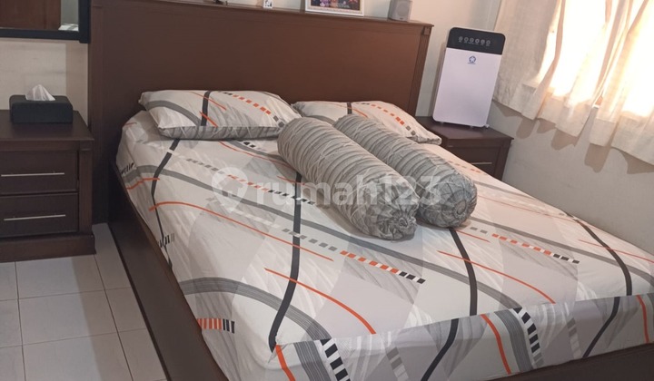 Dijual Rumah Full Furnished Lokasi Strategis di Ciputat