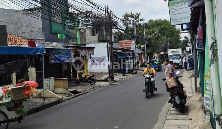3-Storey Shop House, Strategic Location Near Station, Ready to Occupy 2