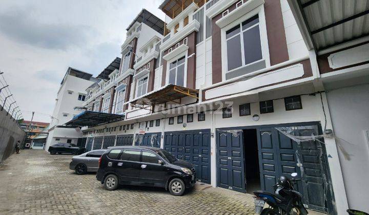 Dijual Rumah 2 Lantai Komplek Permata Sapphire  1