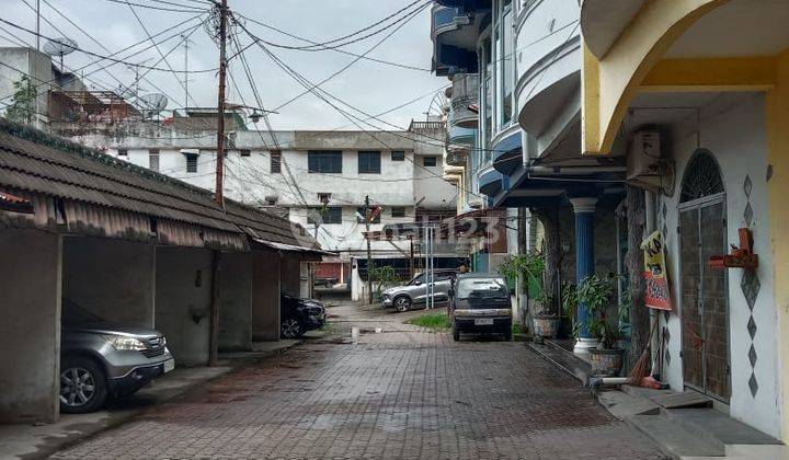 Rumah 2 Lantai di Jalan Kapten Sumarsono, Medan 1