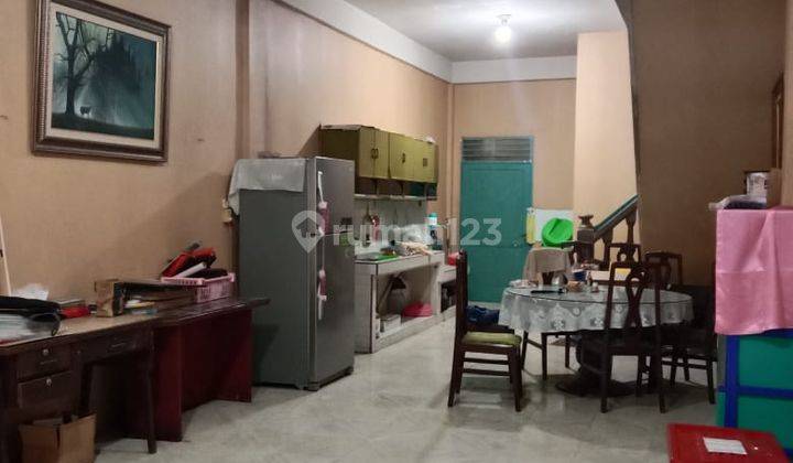 Rumah 2 Lantai di Jalan Kapten Sumarsono, Medan 2