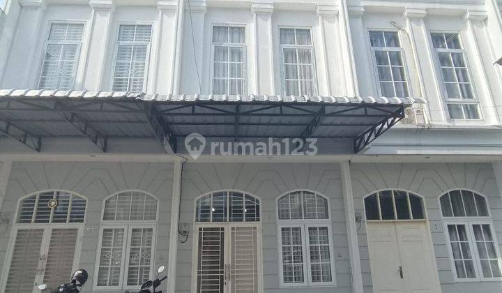 Rumah 2 Lantai Semi Furnished di Jalan Rakyat, Medan 1