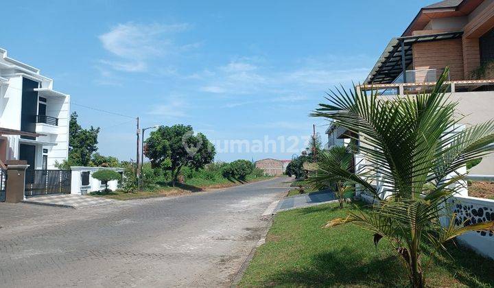 Rumah 2 Lantai di Komplek Bumi Asri, Medan 1