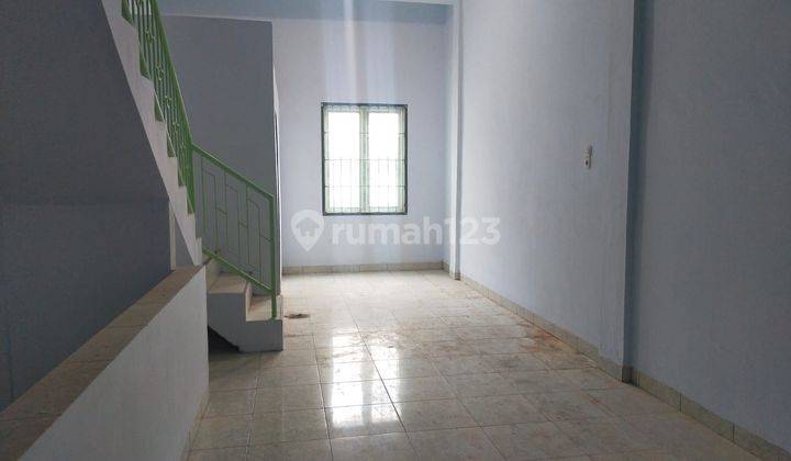 Rumah 3 Lantai Unfurnished di Jalan Singa, Medan 2