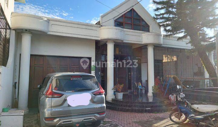 Rumah Bagus Unfurnished SHM di Jalan Agenda, Medan 1