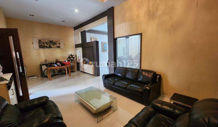 Dijual Villa Full Furnished Komplek Cemara Asri 1