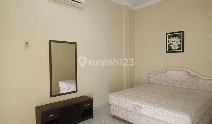 Rumah 2 Lantai Semi Furnished di Jalan Sunggal , Medan 2