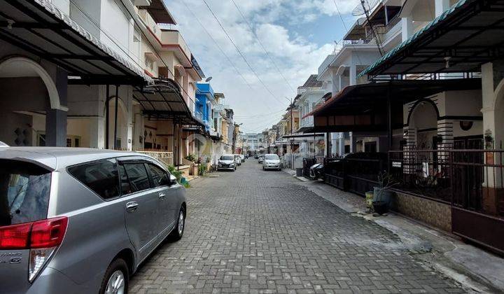 Rumah di Komplek Jemadi Mas 
Jalan Jemadi - Krakatau, Medan 1