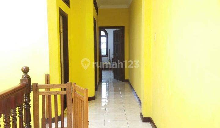 Rumah 3 Lantai Bagus di Jalan Waringin, Medan 2