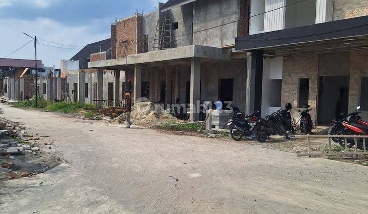 Rumah 2 Lantai di Jalan Flamboyan Raya Simpang Pemda, Medan 2