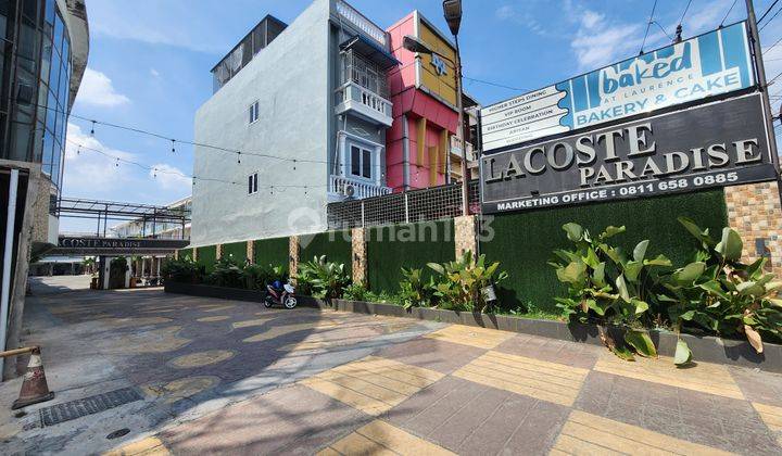 Rumah 3 Lantai di Komplek Lacoste Jalan Sunggal, Medan 1