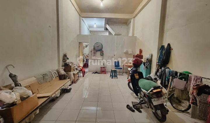 Rumah Bagus Unfurnished di Jalan Pukat 1, Medan 2