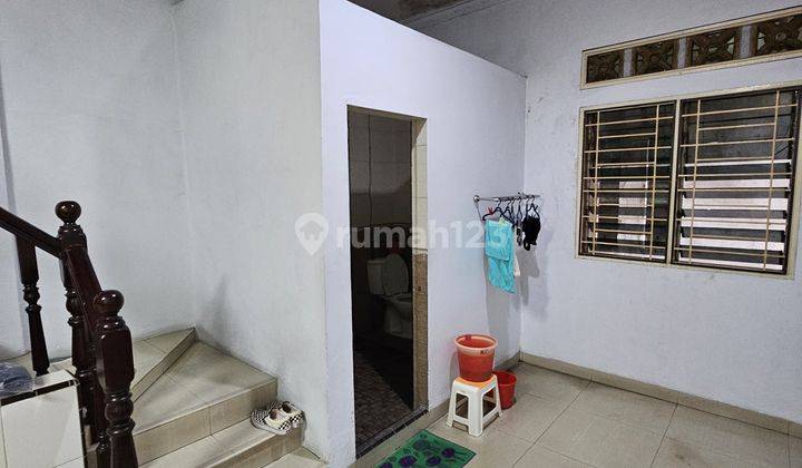 Rumah 3 Lantai Bagus di Jalan Pasar 3, Medan 2