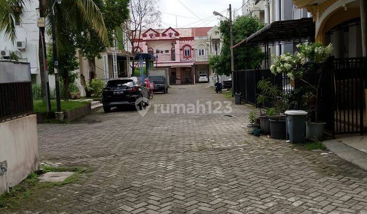 Rumah Bagus di Komplek Platinum Residence
jalan Tempua , Medan 1