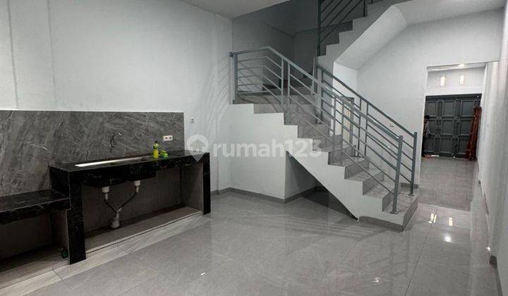 Dijual Rumah Baru Renovasi Daerah Adam Malik 2