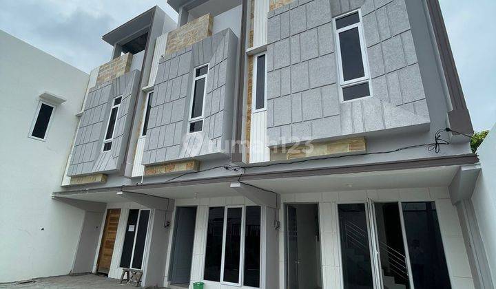 Rumah 2 Lantai Daerah Krakatau 2