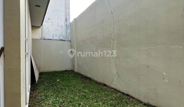 Villa Bagus Modern 2 Lantai Murah SHM Siap Huni Jl. Karya Sehati