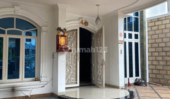 Villa 3,5 Lantai Daerah Medan Petisah 1