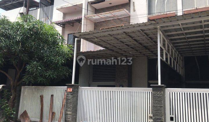 Rumah 3 Tingkat 720 Juta Jalan Seroja Sunggal Shm 1