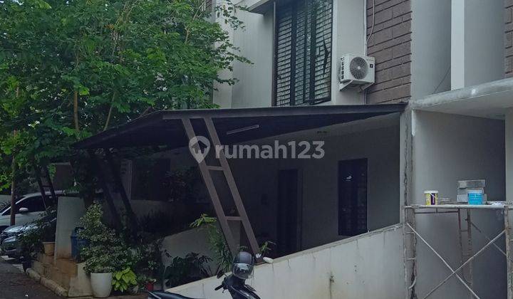 Rumah 2 Lantai SHM Bagus Siap Huni di Cipedak Jakarta Selatan  7