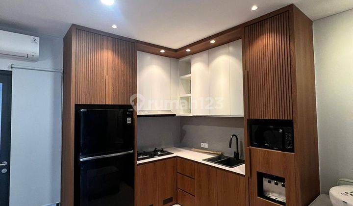 Rumah Minimalis Cantik Full Furnished Free Ac Siap Huni di Baroni Gading Serpong 2