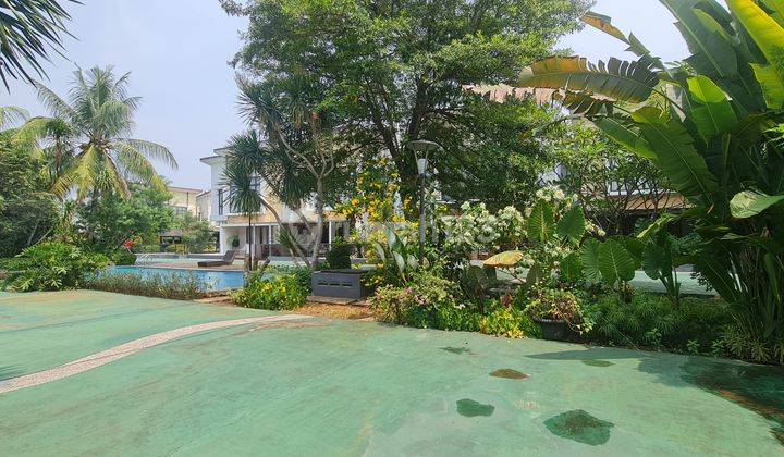 Rumah Double Decker Dengan Kolam Renang Dan Gazebo di Foresta Primavera Bsd 2