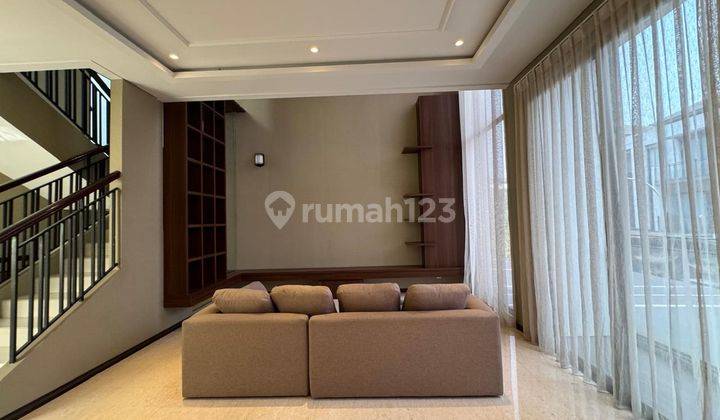 Rumah Elegan Semi Furnished di Keia Zora 2