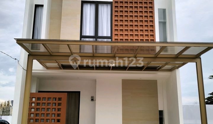 For Sale 2-Storey House, Near the Regent's Office and Official Residence of Gowa Regent